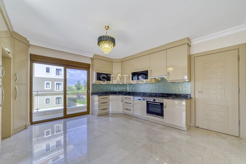 Просторная квартира 3+1 с камином в шаговой доступности от моря в Кестеле. 230м2 фото 11