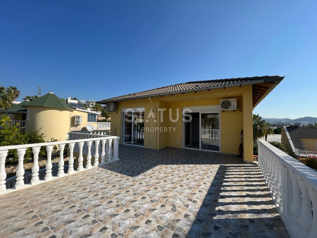 Вилла под гражданство в районе Конаклы, 200 м2 фото 28