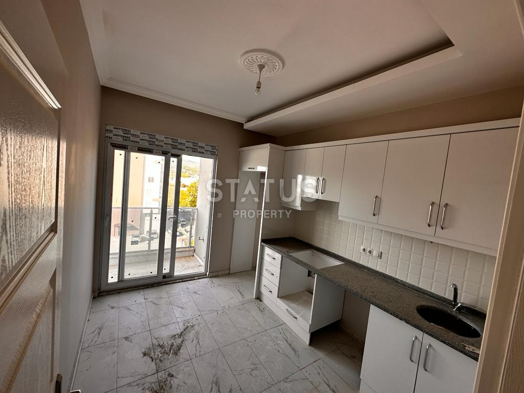 Трёхкомнатная квартира по цене двухкомнатной в новом доме в районе Демирташ. 90м2 фото 3