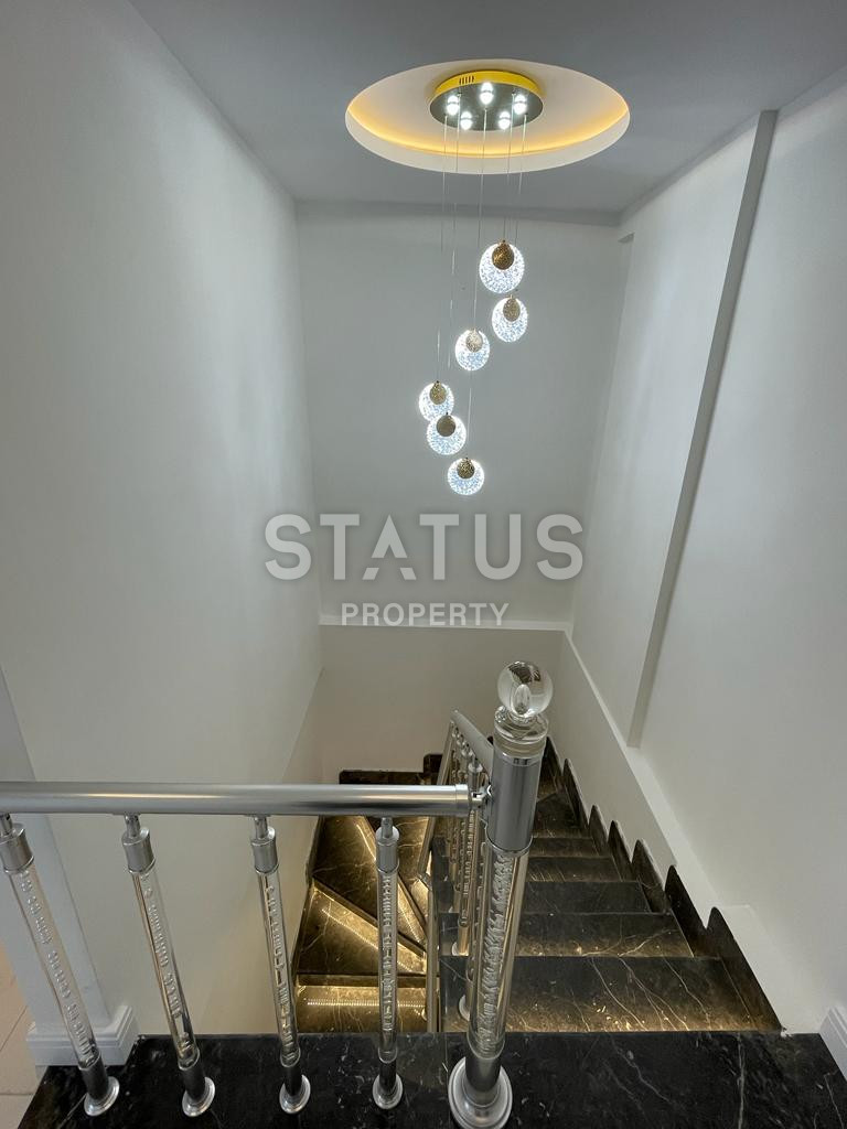 Просторная квартира 4+1 в шаговой доступности от моря в Махмутларе. 220м2 фото 9