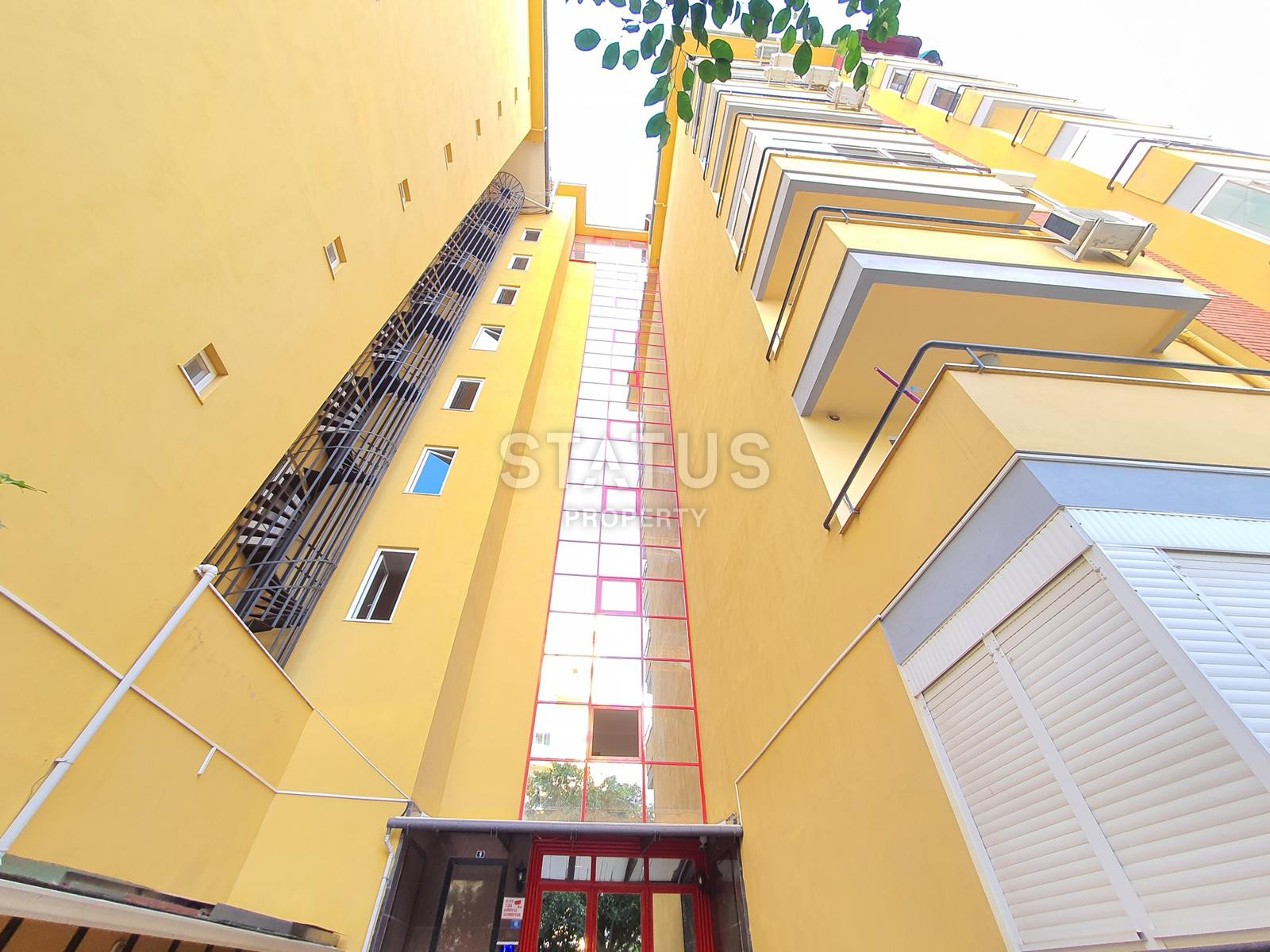 Three-room apartment with a separate kitchen in the central area of Alanya. 130m2 фото 13