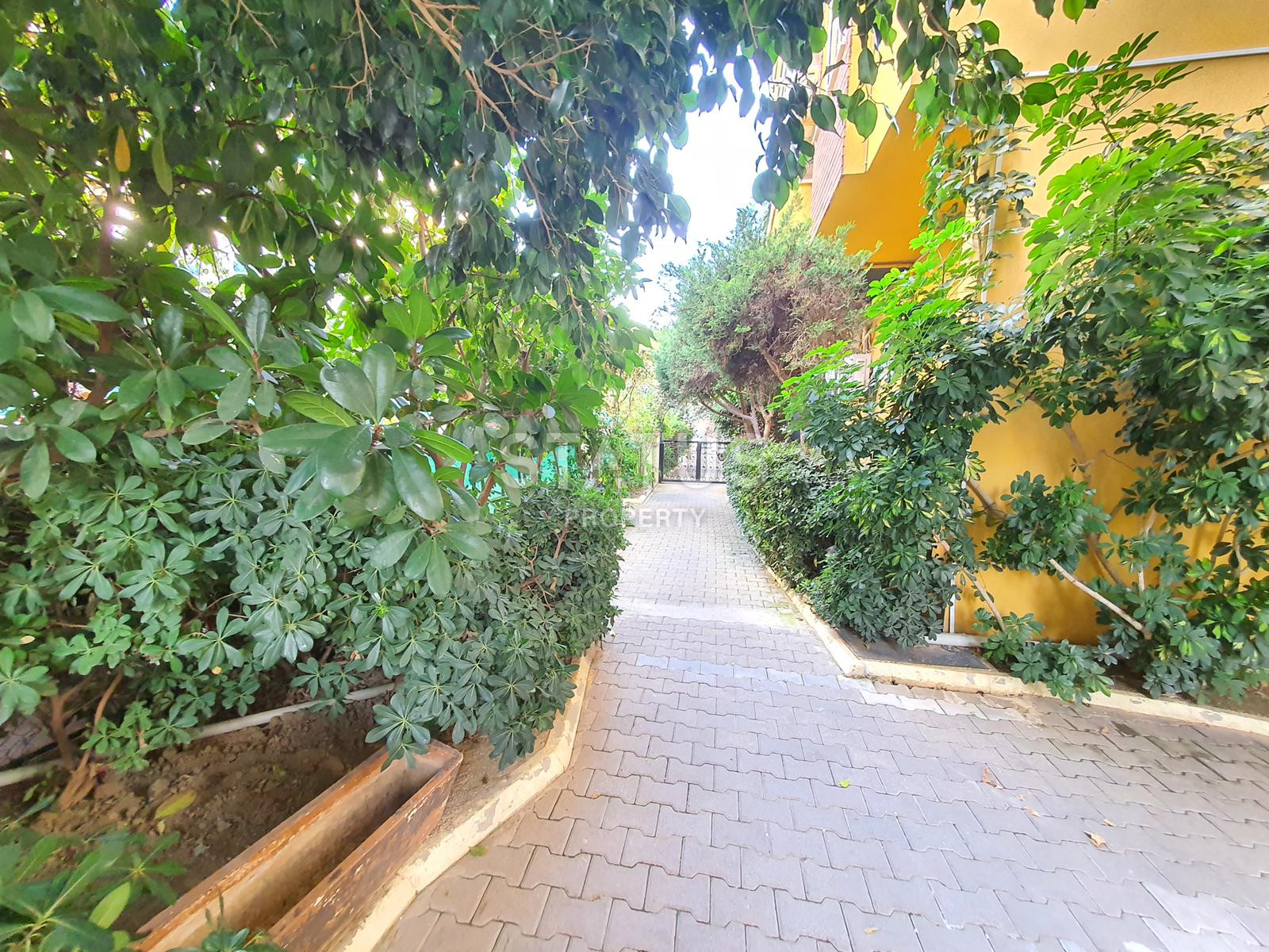 Three-room apartment with a separate kitchen in the central area of Alanya. 130m2 фото 18