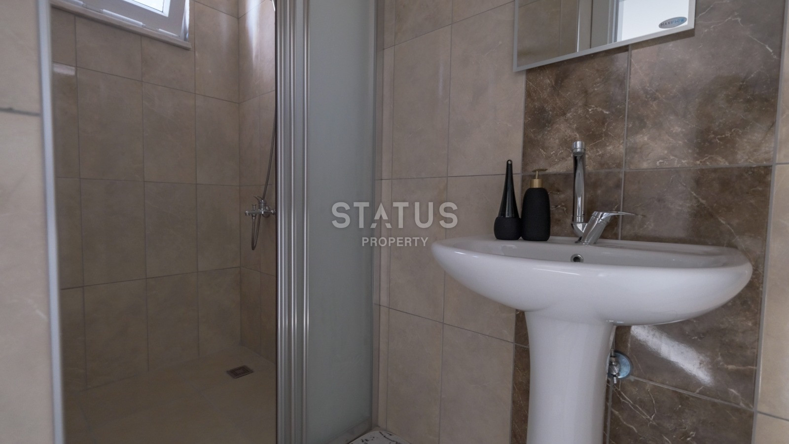 Квартира 1+1 с ремонтом у моря, район Махмутлар, 90 м2 фото 2