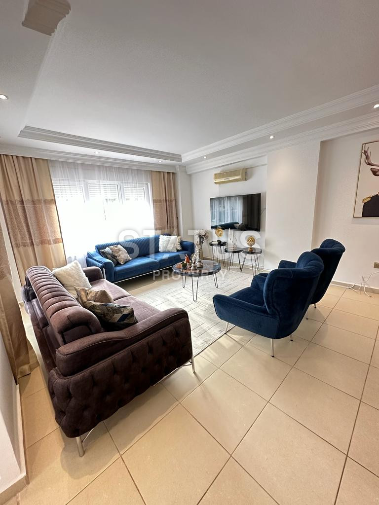 Квартира 2+1 с мебелью в нижней части района Оба, 115 м2 фото 2