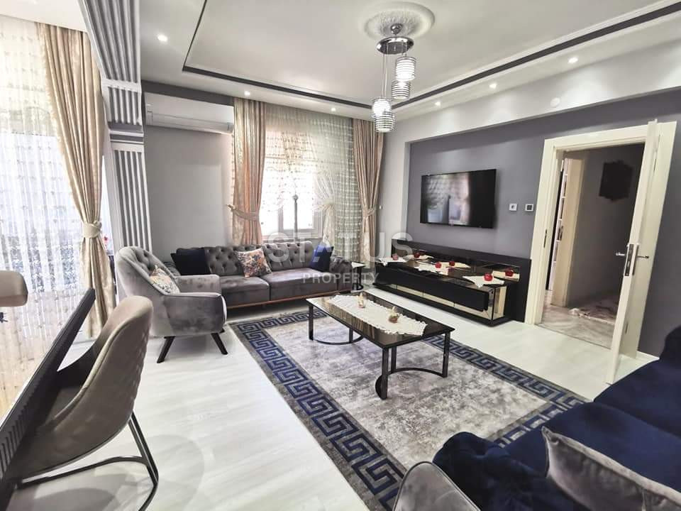 Трехкомнатная меблированная квартира в центре Аланий. 130 м2 фото 1