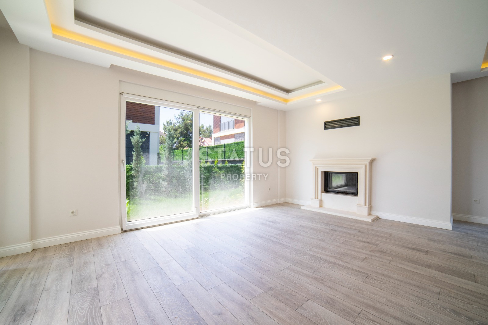 Комплекс вилл 4+1 в элитном районе Анталии Дошемеалты 350м2. фото 4