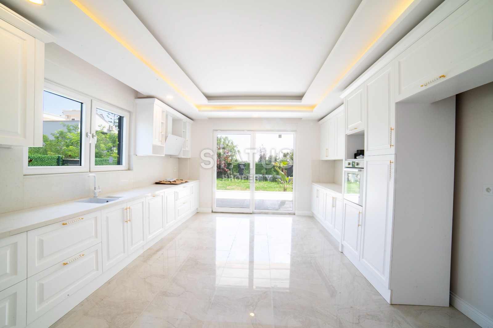 Комплекс вилл 4+1 в элитном районе Анталии Дошемеалты 350м2. фото 11