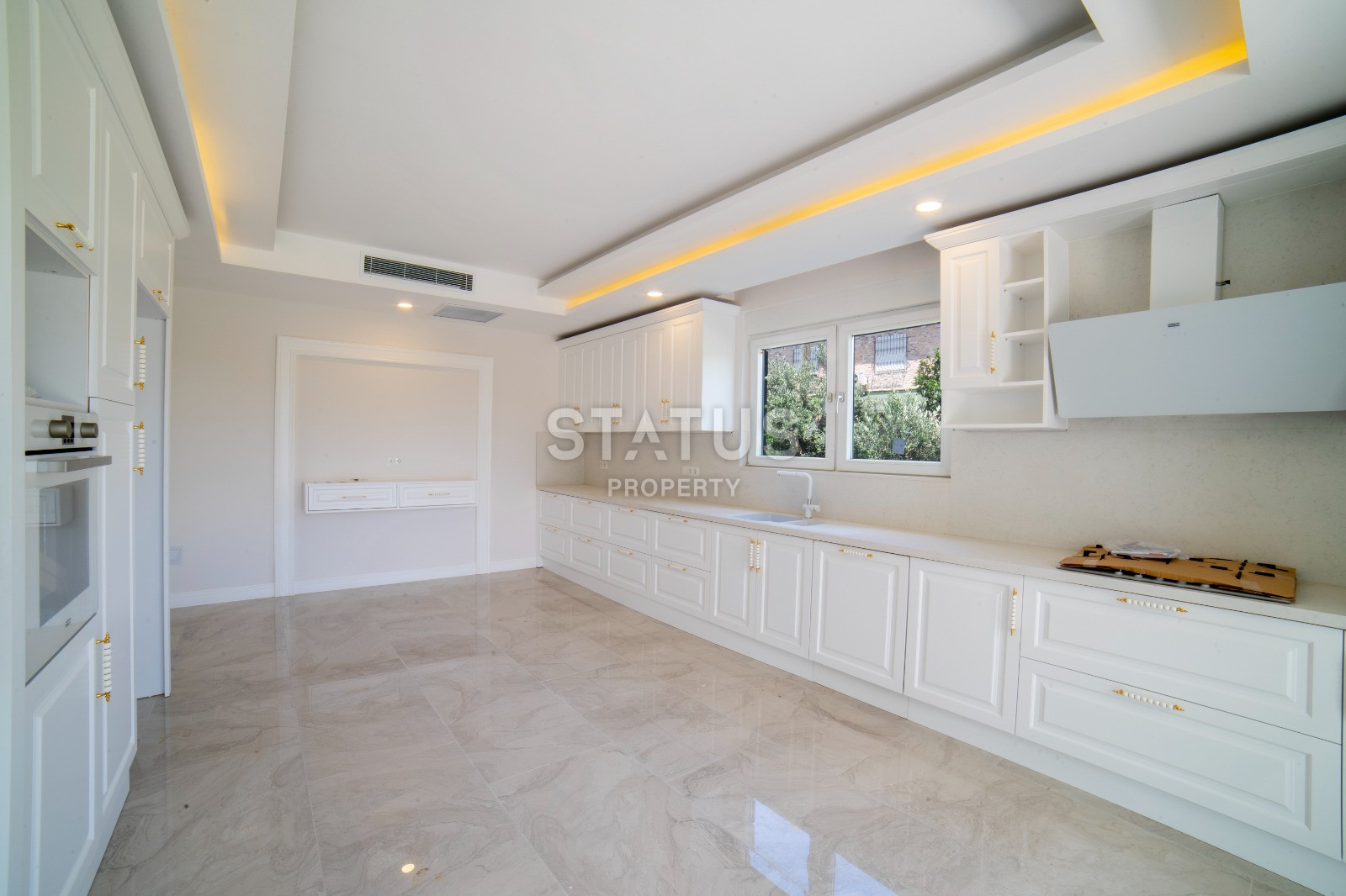 Комплекс вилл 4+1 в элитном районе Анталии Дошемеалты 350м2. фото 12