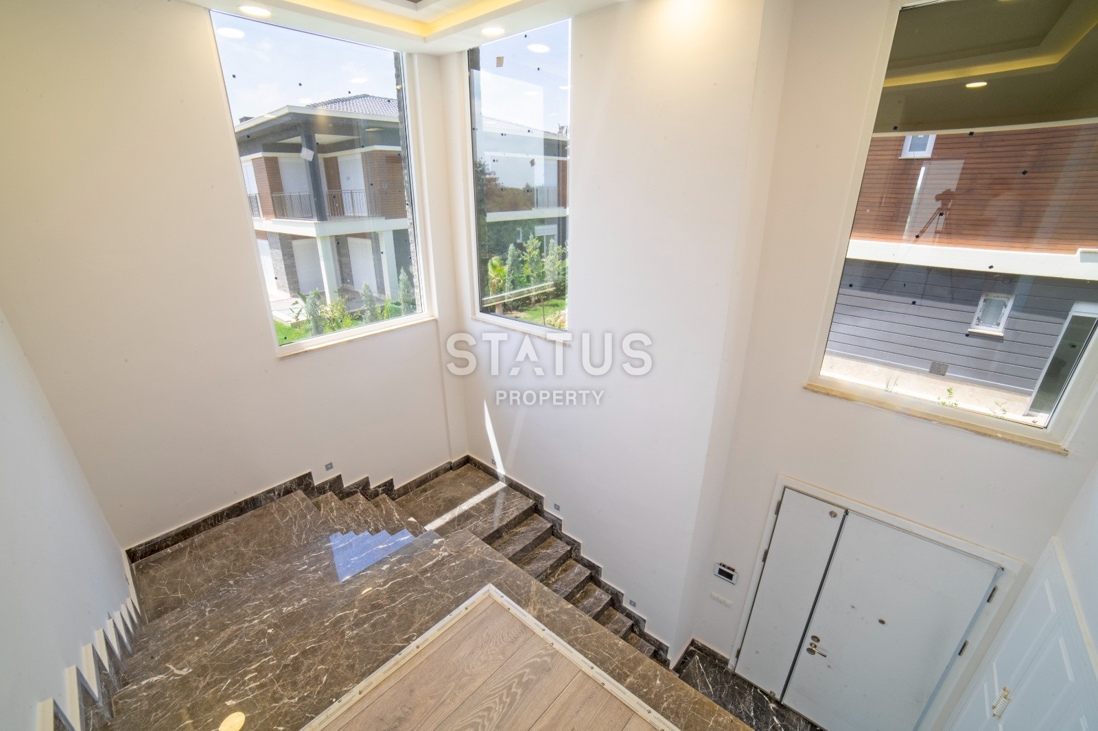 Комплекс вилл 4+1 в элитном районе Анталии Дошемеалты 350м2. фото 15