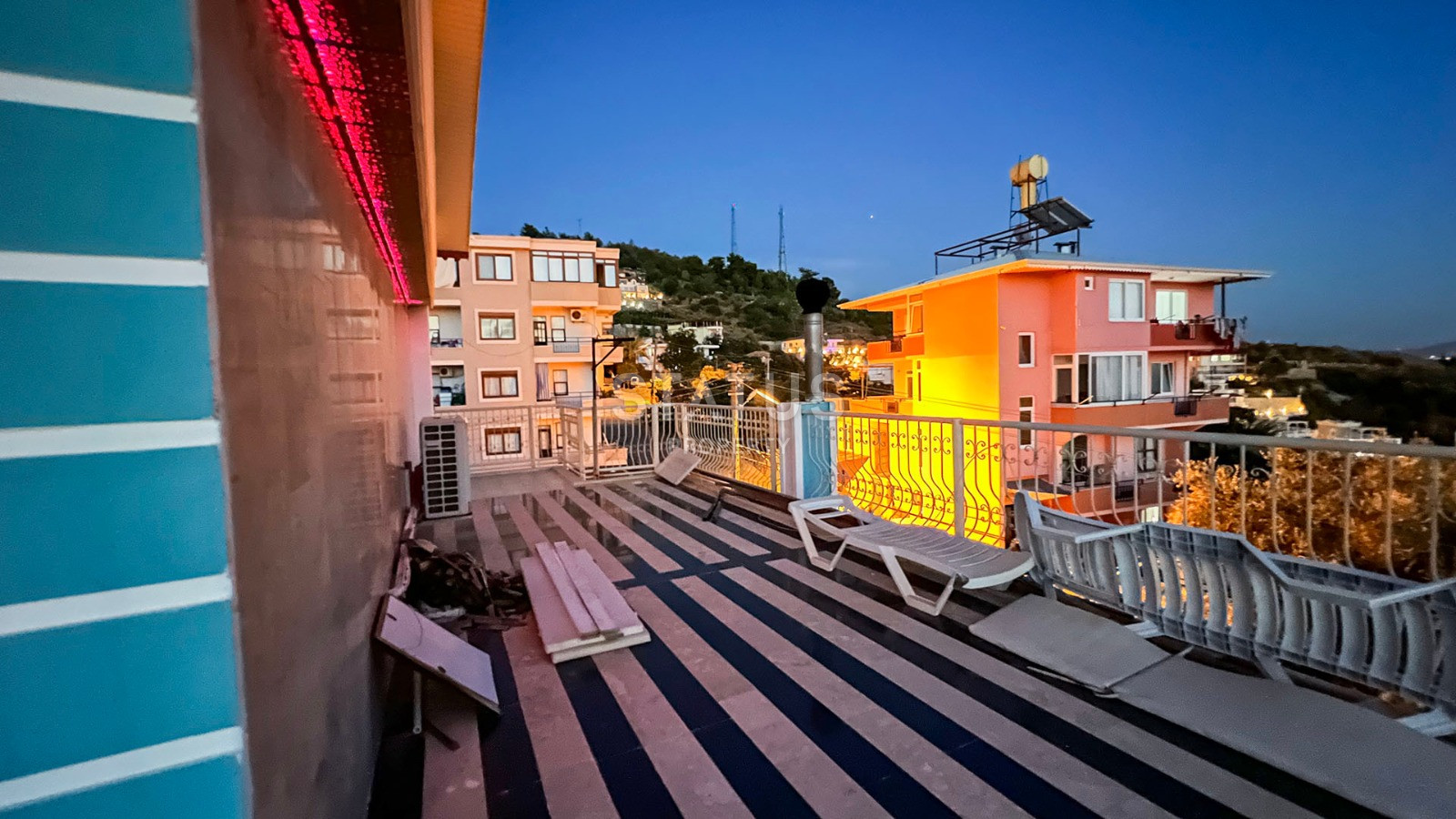 Трёхэтажная вилла с 12 спальнями в центре спального района Джикджилли. 1200м2 фото 15