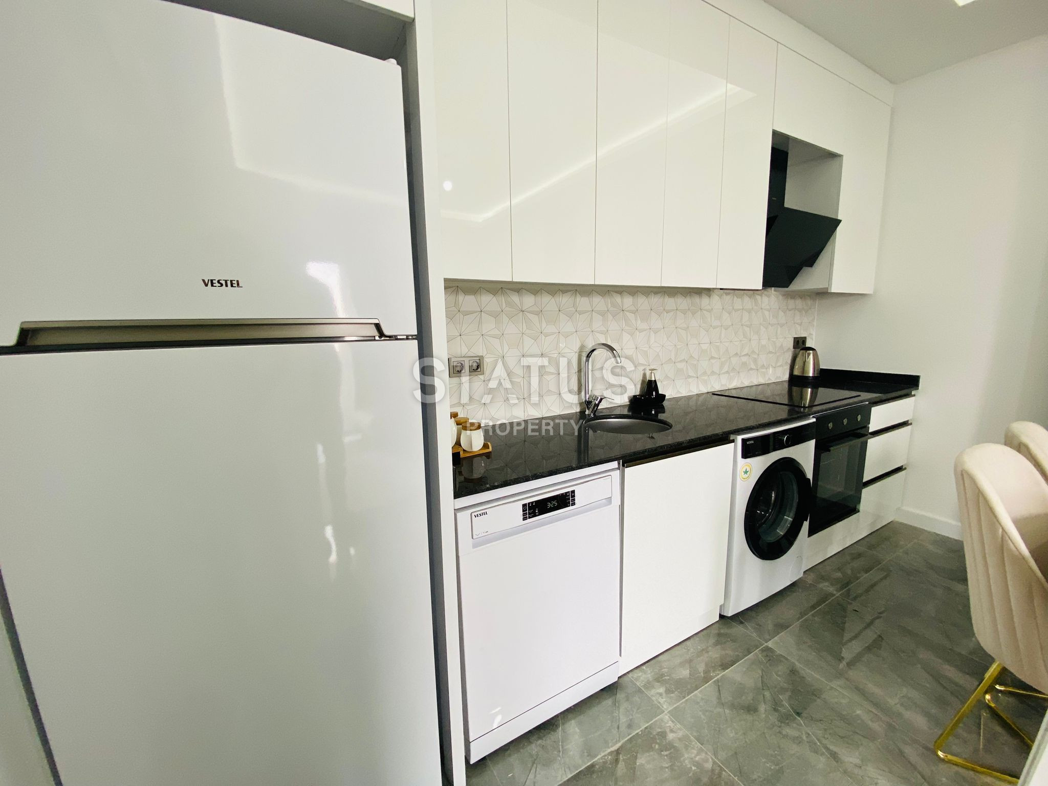 Современная трехкомнатная квартира в районе Каргыджак 75м2. фото 6