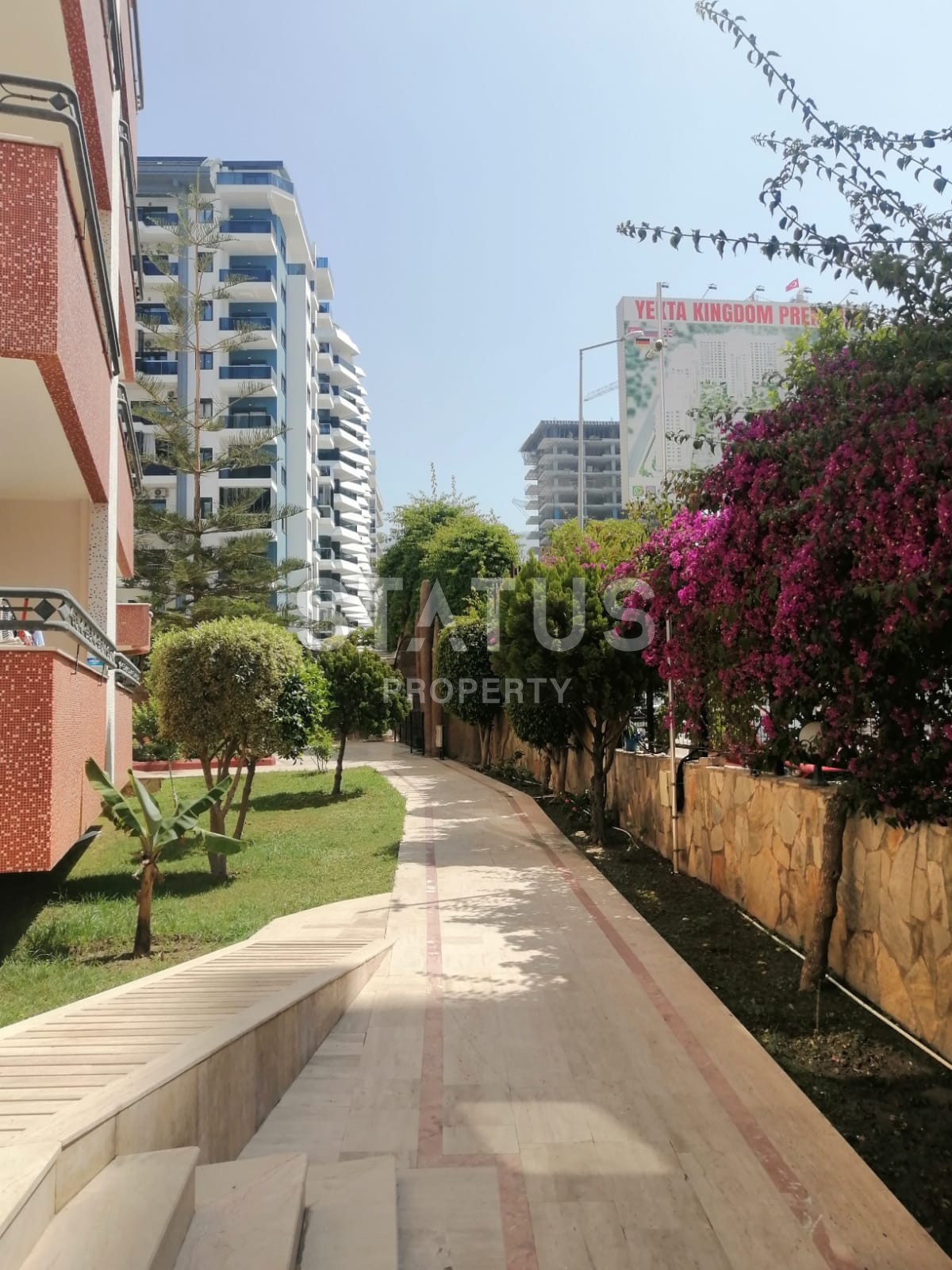 Меблированная просторная трёхкомнатная квартира в 5 минутах от моря в Махмутларе. 160 м2. фото 10