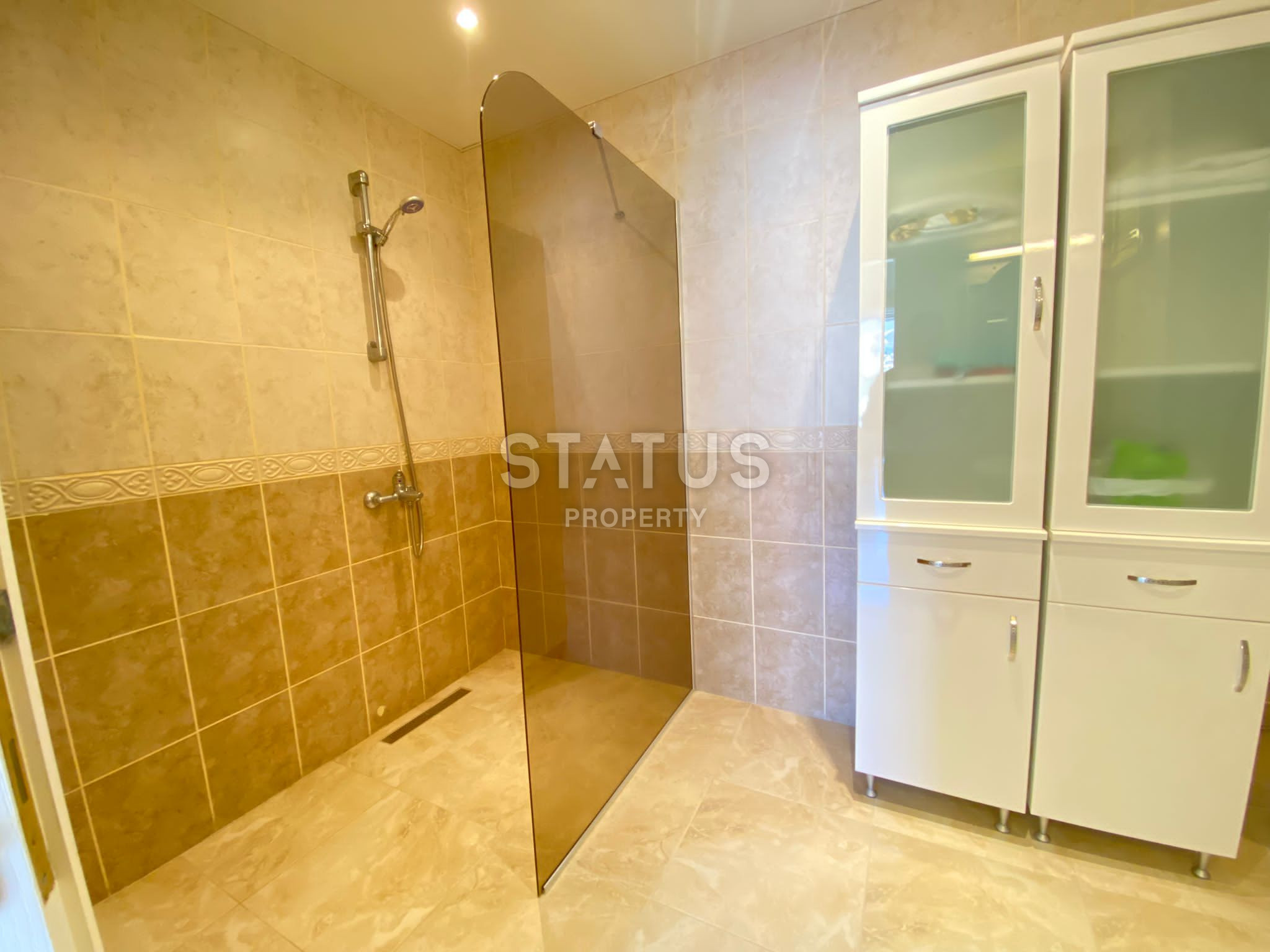 Два пентхауса с видом на море и четырьмя спальнями в Махмутларе 400м от моря. 230м2 фото 20