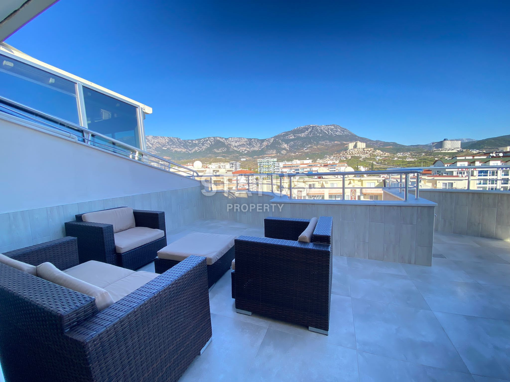 Два пентхауса с видом на море и четырьмя спальнями в Махмутларе 400м от моря. 230м2 фото 25