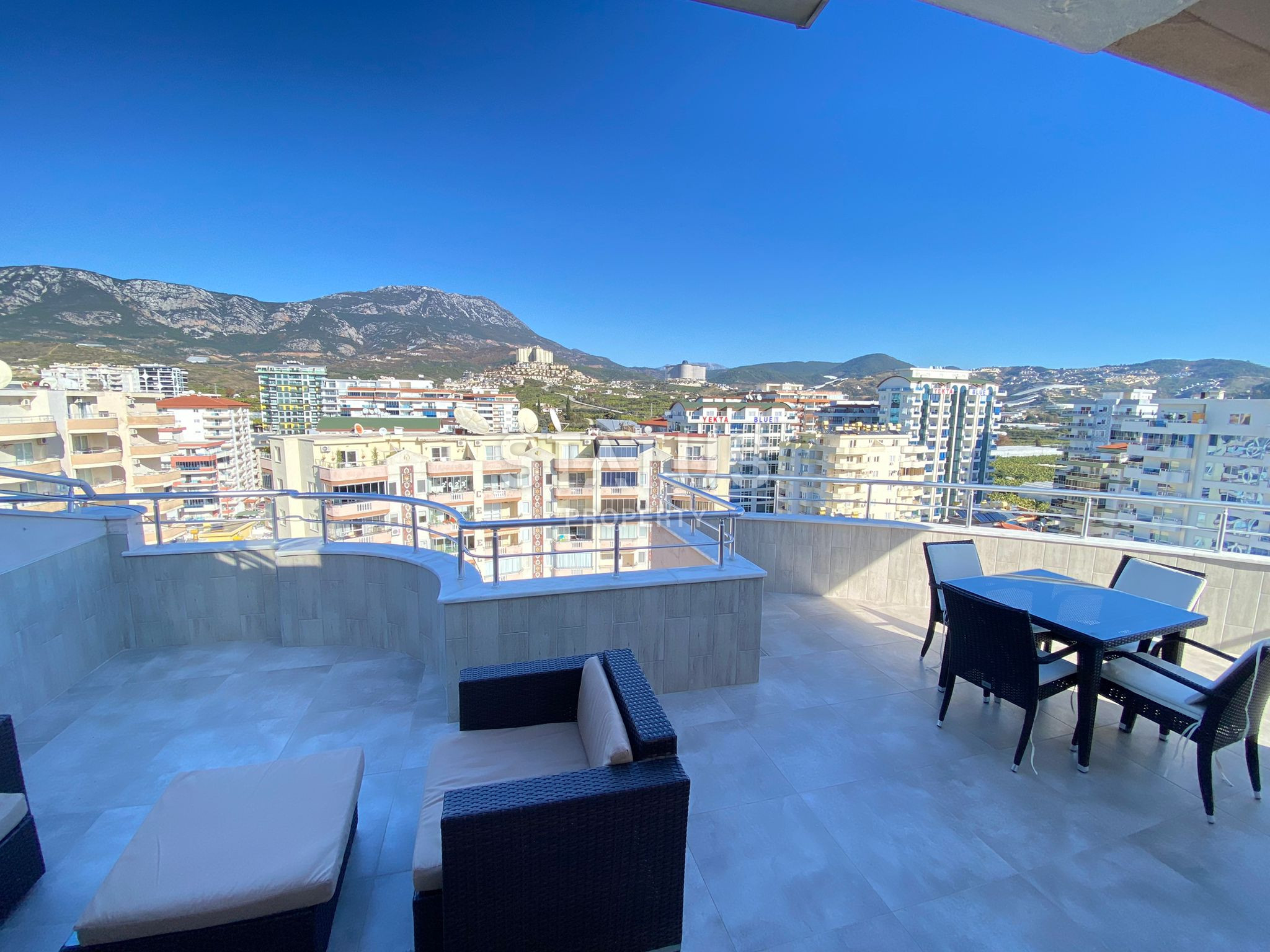 Два пентхауса с видом на море и четырьмя спальнями в Махмутларе 400м от моря. 230м2 фото 35