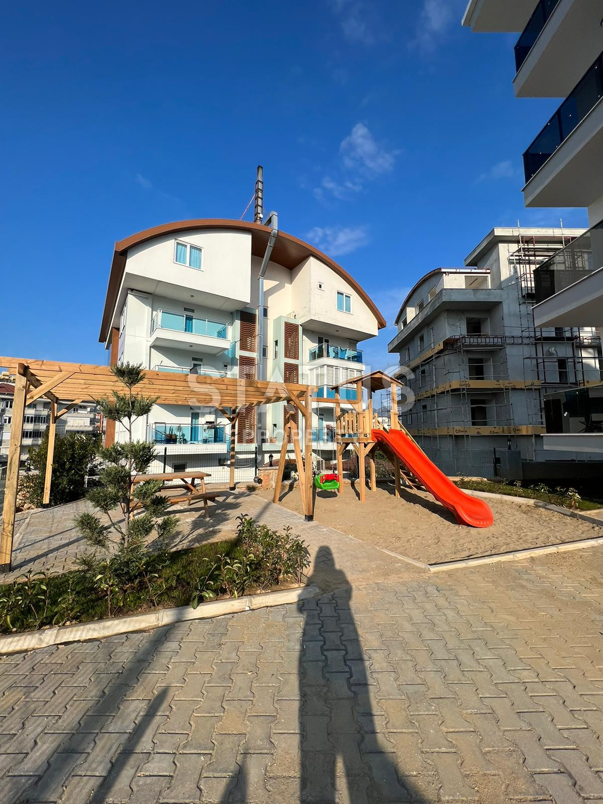 New three-room apartment with a good location in the residential complex 2023 in Tosmur. 90m2 фото 11