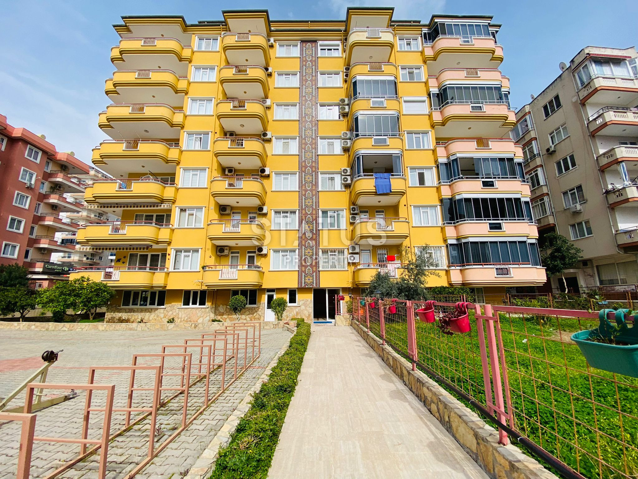 Квартира с двумя спальнями и отдельной кухней в 100м от моря в Махмутларе. 130м2 фото 2