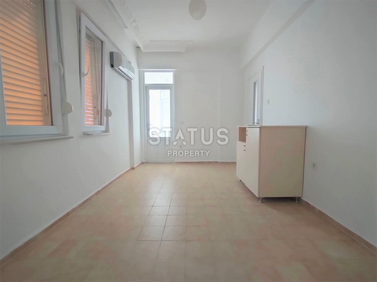 Просторная трёхкомнатная квартира с мебелью в 100м от моря в Тосмуре. 140м2 фото 10