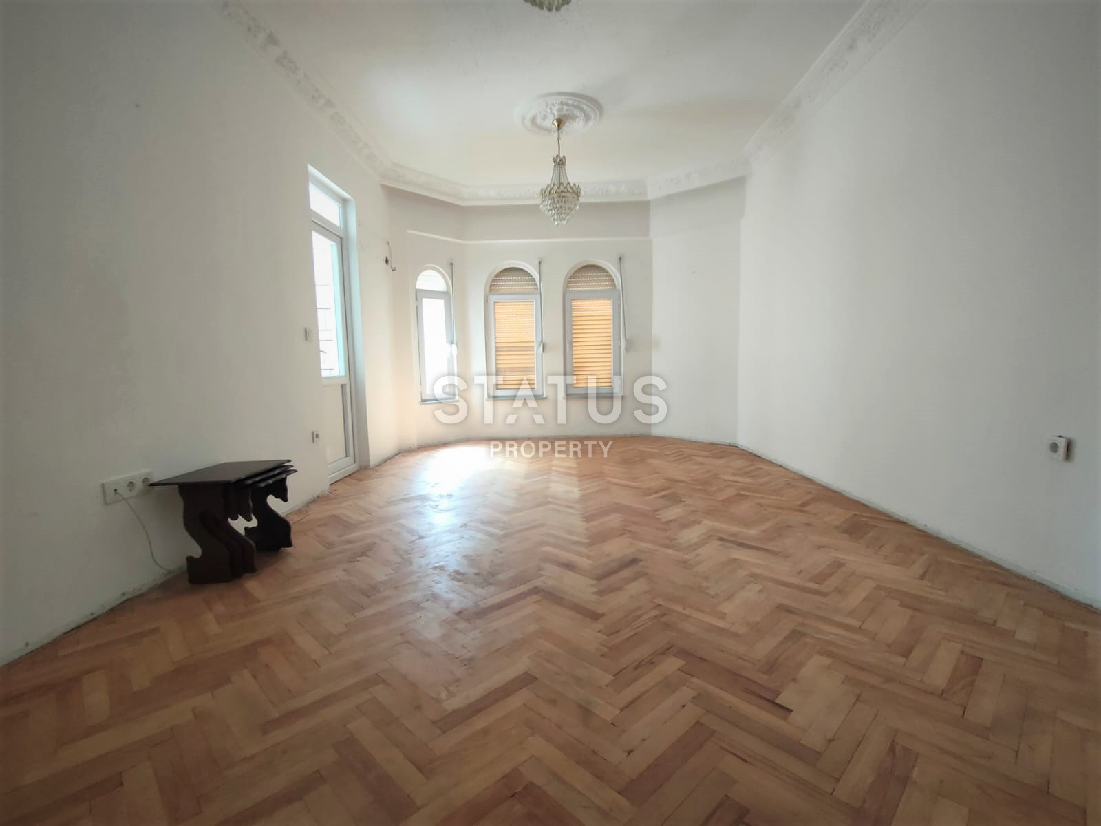 Просторная трёхкомнатная квартира с мебелью в 100м от моря в Тосмуре. 140м2 фото 11