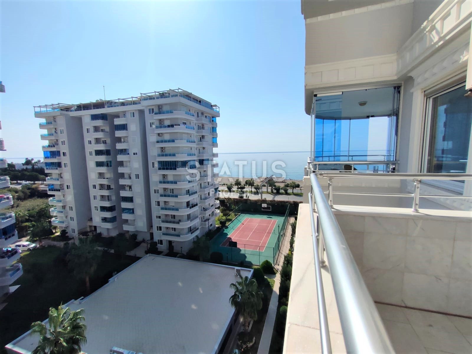 Two spacious bright turnkey apartments with two bedrooms in a residential complex from a leading developer 50m from the sea in Tosmur. 110m2 фото 7