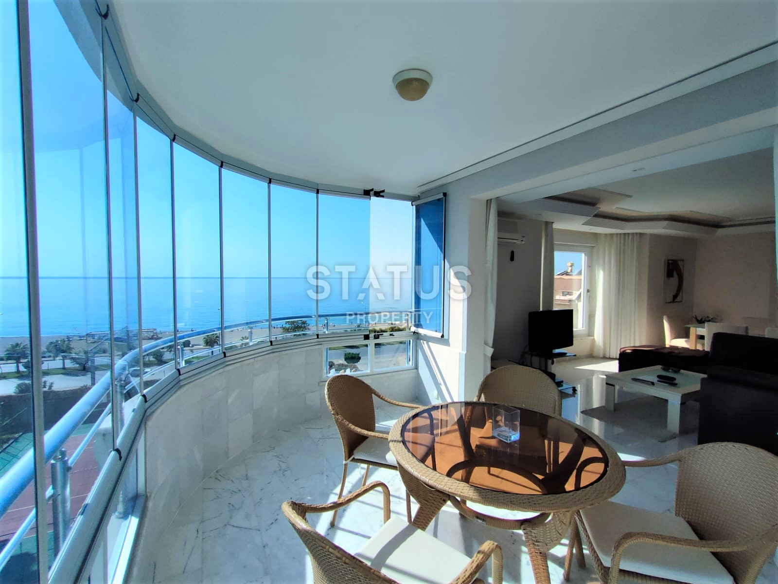 Two spacious bright turnkey apartments with two bedrooms in a residential complex from a leading developer 50m from the sea in Tosmur. 110m2 фото 12