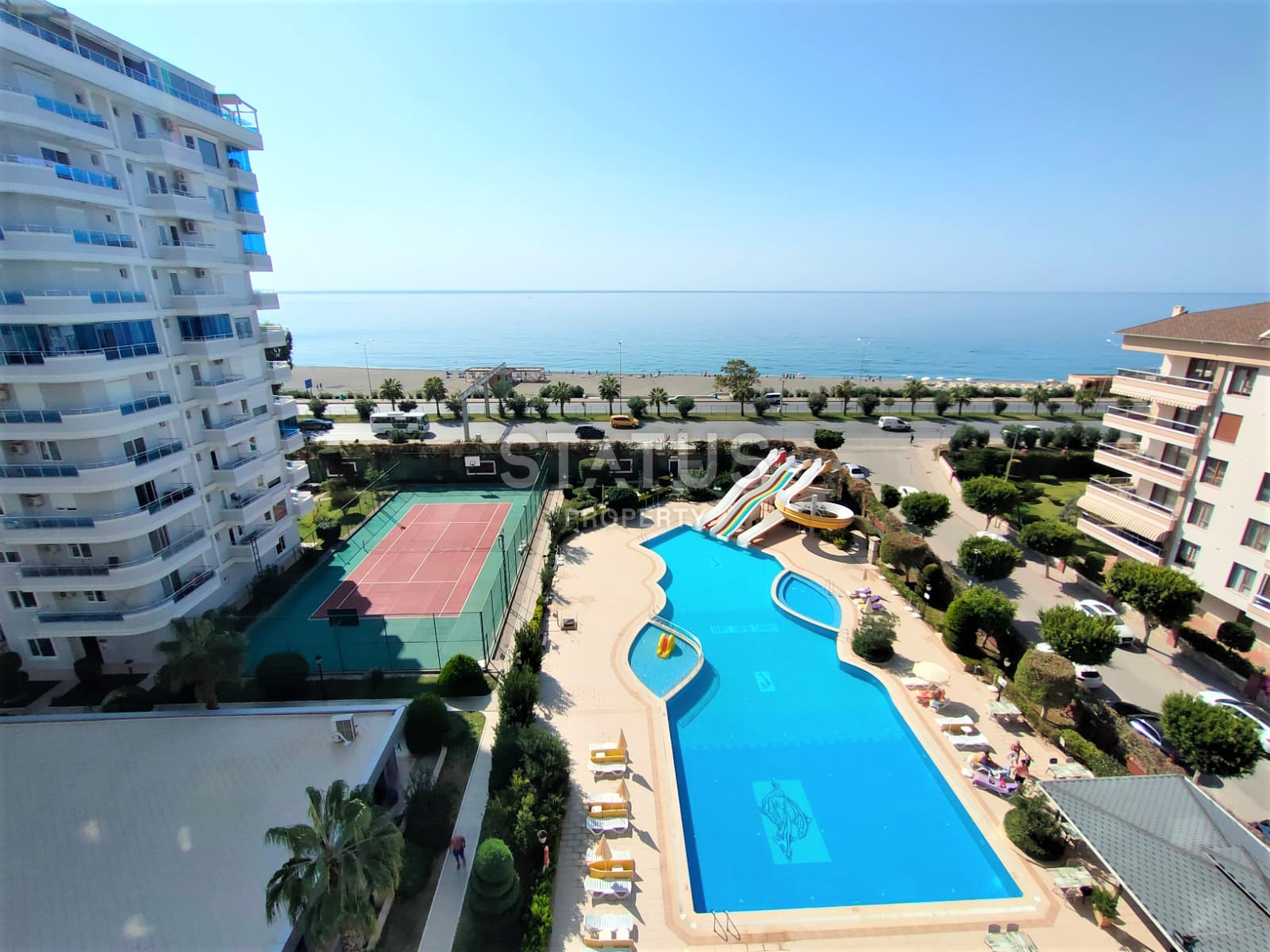 Two spacious bright turnkey apartments with two bedrooms in a residential complex from a leading developer 50m from the sea in Tosmur. 110m2 фото 15