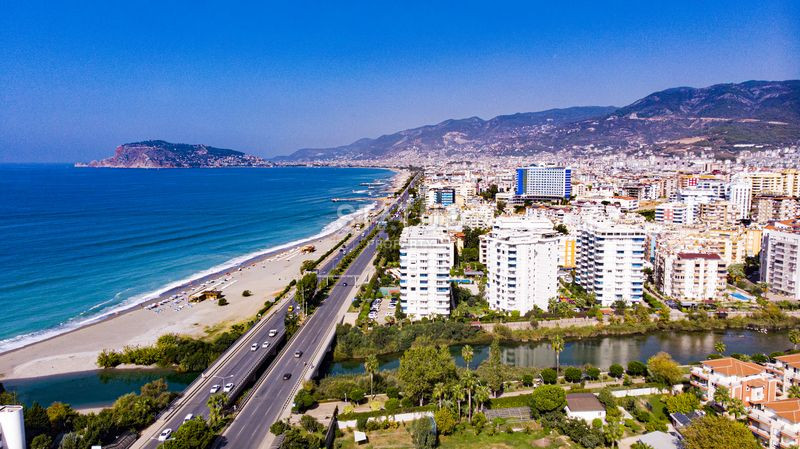 Two spacious bright turnkey apartments with two bedrooms in a residential complex from a leading developer 50m from the sea in Tosmur. 110m2 фото 28