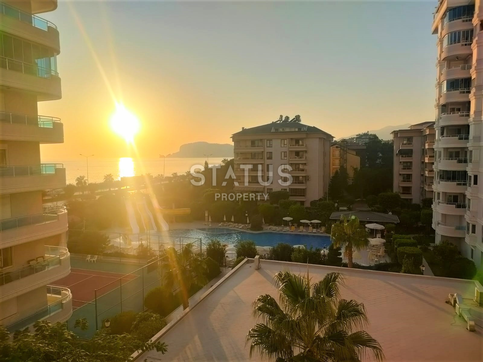 Two spacious bright turnkey apartments with two bedrooms in a residential complex from a leading developer 50m from the sea in Tosmur. 110m2 фото 51