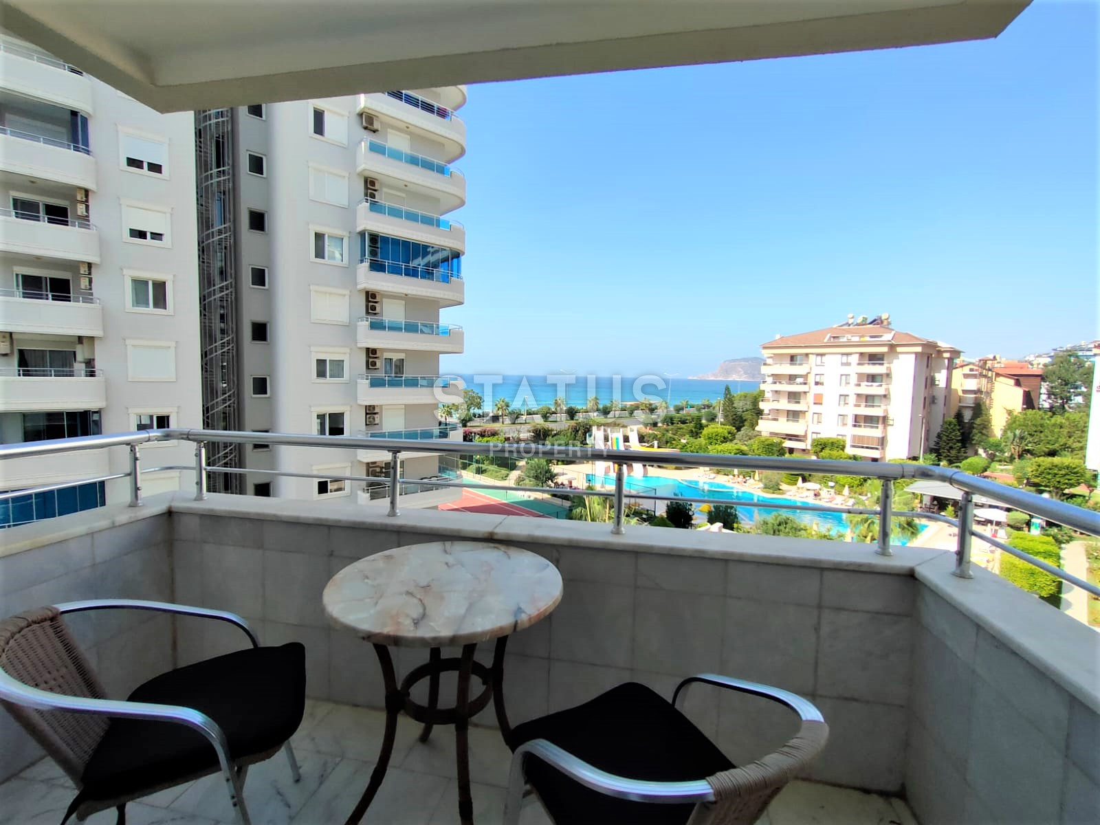 Two spacious bright turnkey apartments with two bedrooms in a residential complex from a leading developer 50m from the sea in Tosmur. 110m2 фото 59