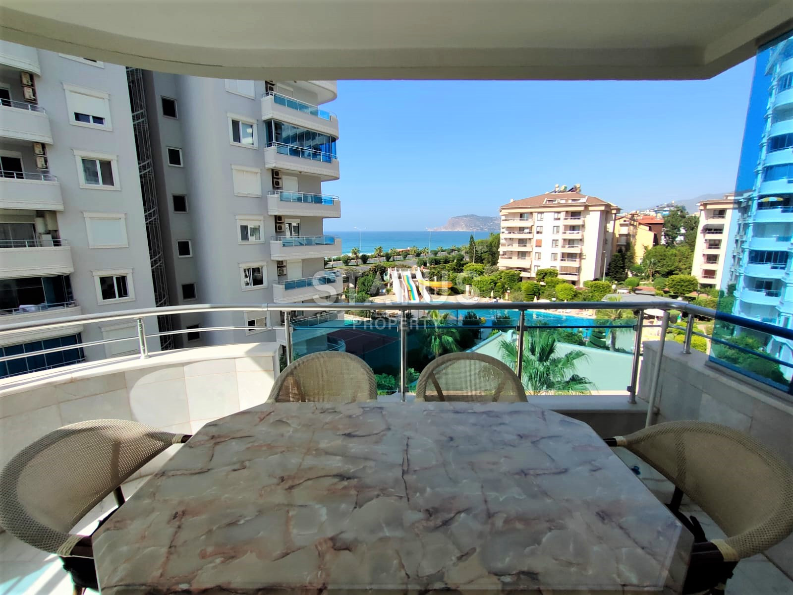 Two spacious bright turnkey apartments with two bedrooms in a residential complex from a leading developer 50m from the sea in Tosmur. 110m2 фото 61