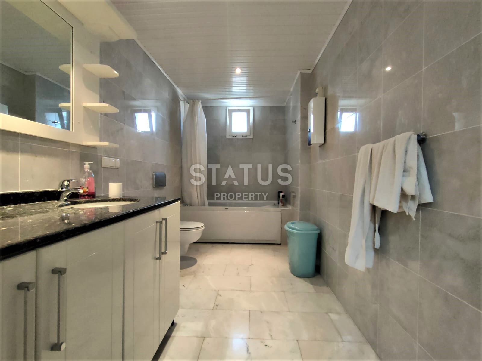 Две просторные светлые квартиры с тремя спальнями под ключ в премиальном жилом комплексе в 50м от моря в Тосмуре. 160м2 – 221м2 фото 6