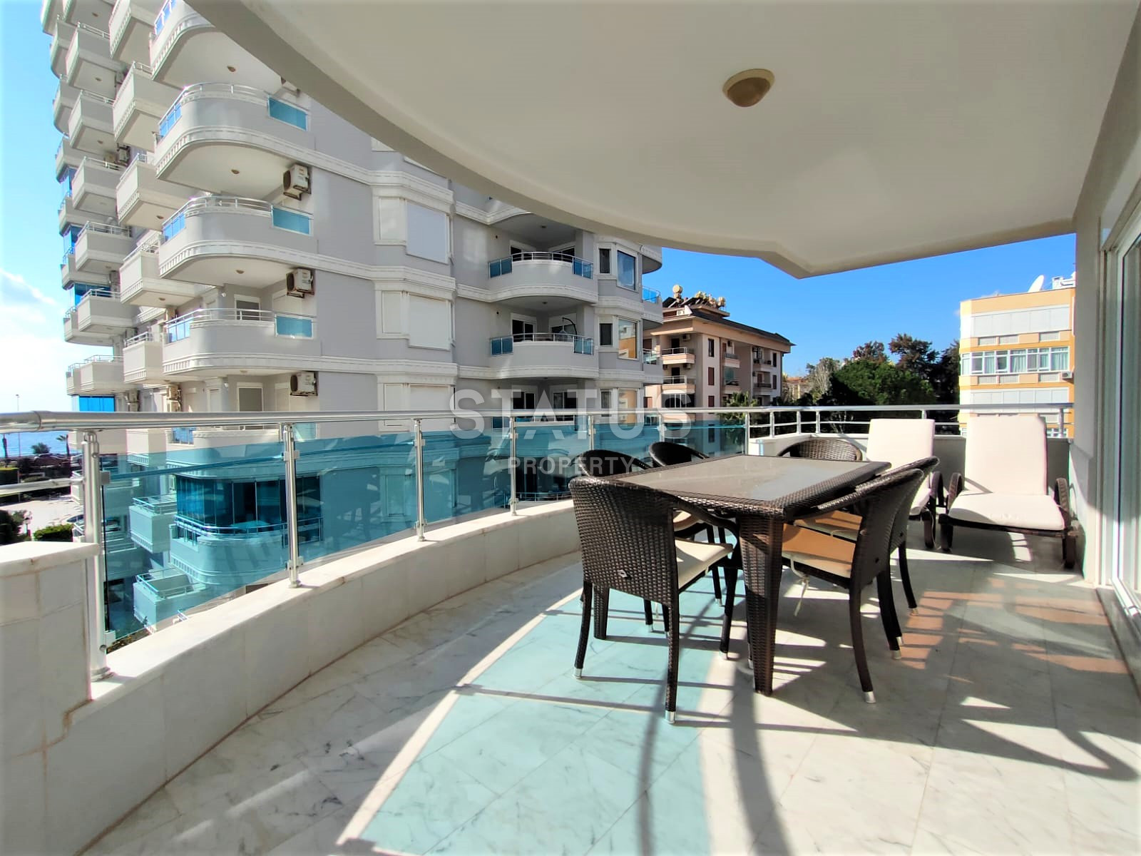 Две просторные светлые квартиры с тремя спальнями под ключ в премиальном жилом комплексе в 50м от моря в Тосмуре. 160м2 – 221м2 фото 24