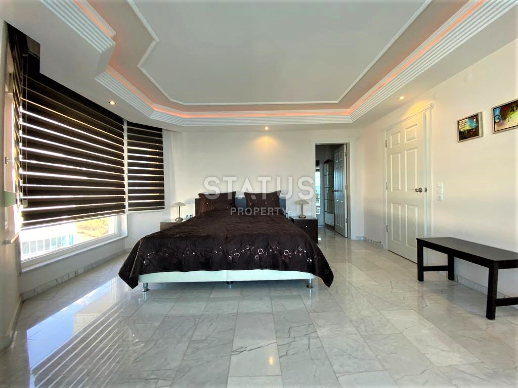 Две просторные светлые квартиры с тремя спальнями под ключ в премиальном жилом комплексе в 50м от моря в Тосмуре. 160м2 – 221м2 фото 40