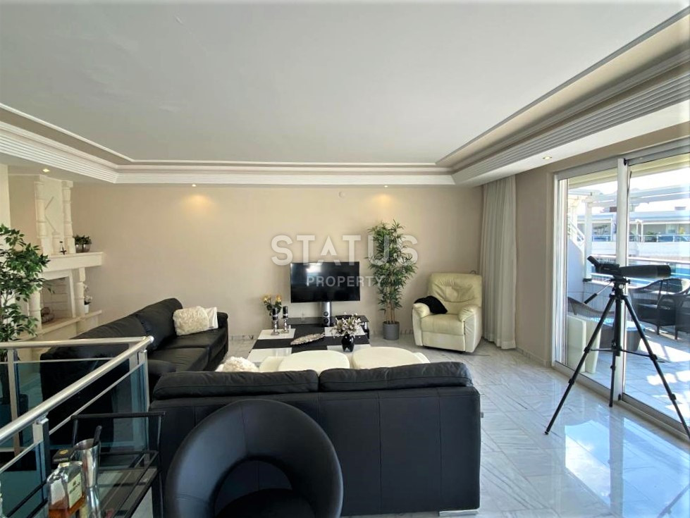 Две просторные светлые квартиры с тремя спальнями под ключ в премиальном жилом комплексе в 50м от моря в Тосмуре. 160м2 – 221м2 фото 52