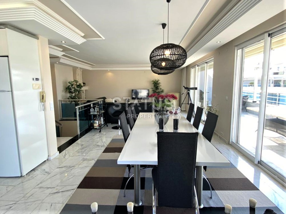 Две просторные светлые квартиры с тремя спальнями под ключ в премиальном жилом комплексе в 50м от моря в Тосмуре. 160м2 – 221м2 фото 58