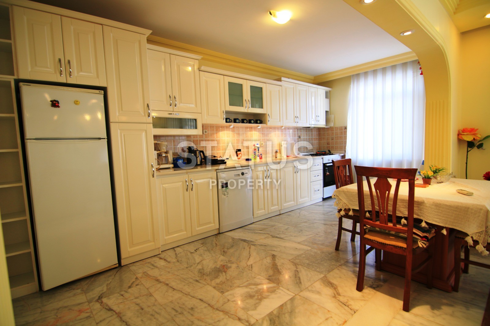 Трехкомнатная квартира с мебелью на ул. Ататюрк, Махмутлар, 125 м2 фото 8