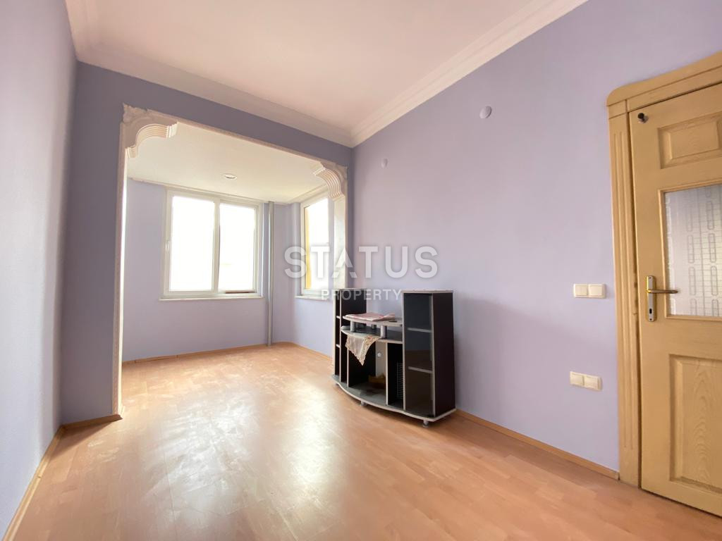 Трёхэтажная вилла в 400м от моря в районе Демирташ. 270м2 фото 9