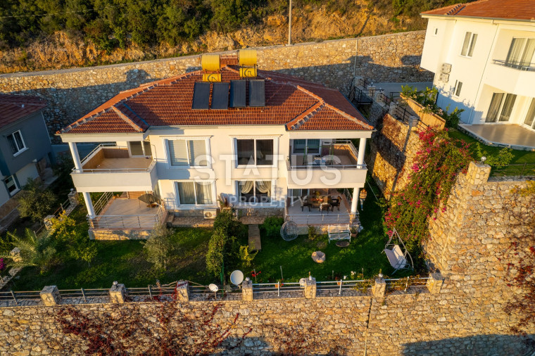 Уютная вилла с видом на море в центральном районе Бекташ. 160м2 фото 1