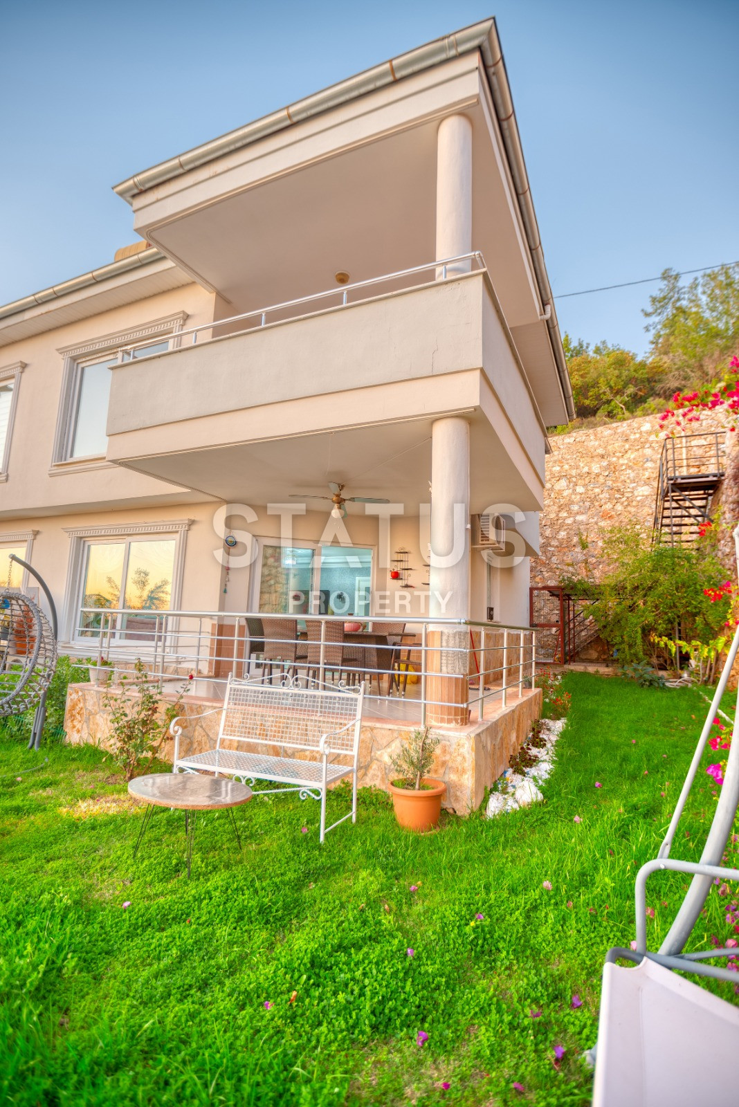 Cozy villa with sea views in the central area of Bektash. 160m2 фото 4