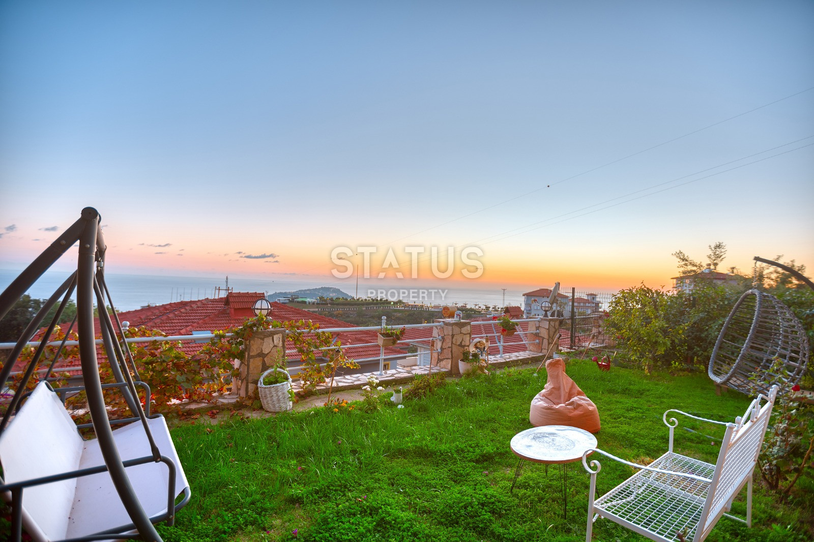 Cozy villa with sea views in the central area of Bektash. 160m2 фото 8