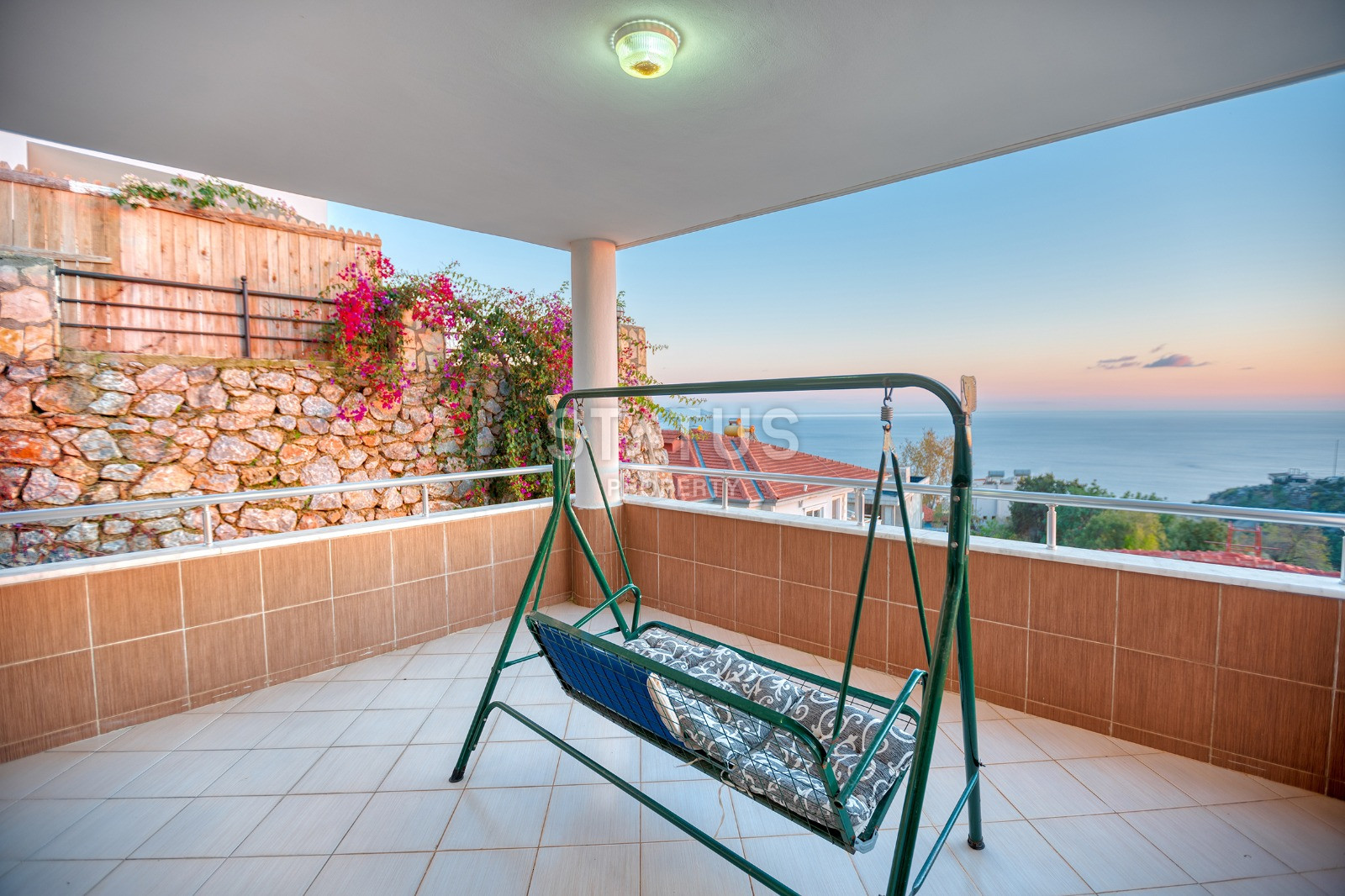 Cozy villa with sea views in the central area of Bektash. 160m2 фото 20