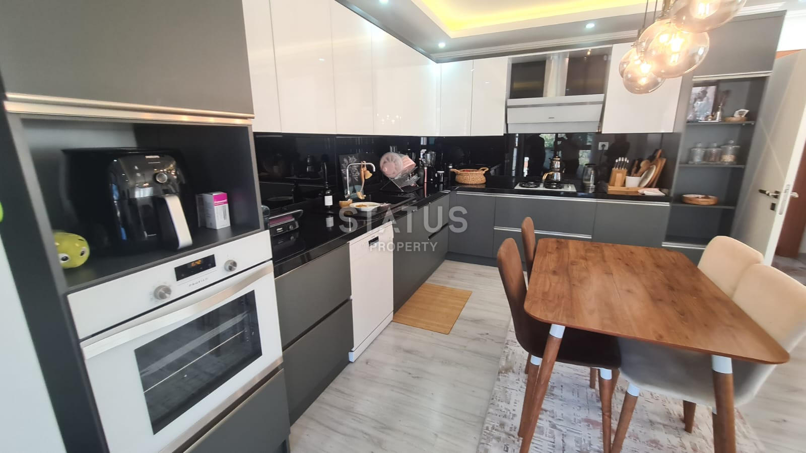 Duplex apartment 4+1 in the central part of Alanya in the Sugozu area. 200m2 фото 7