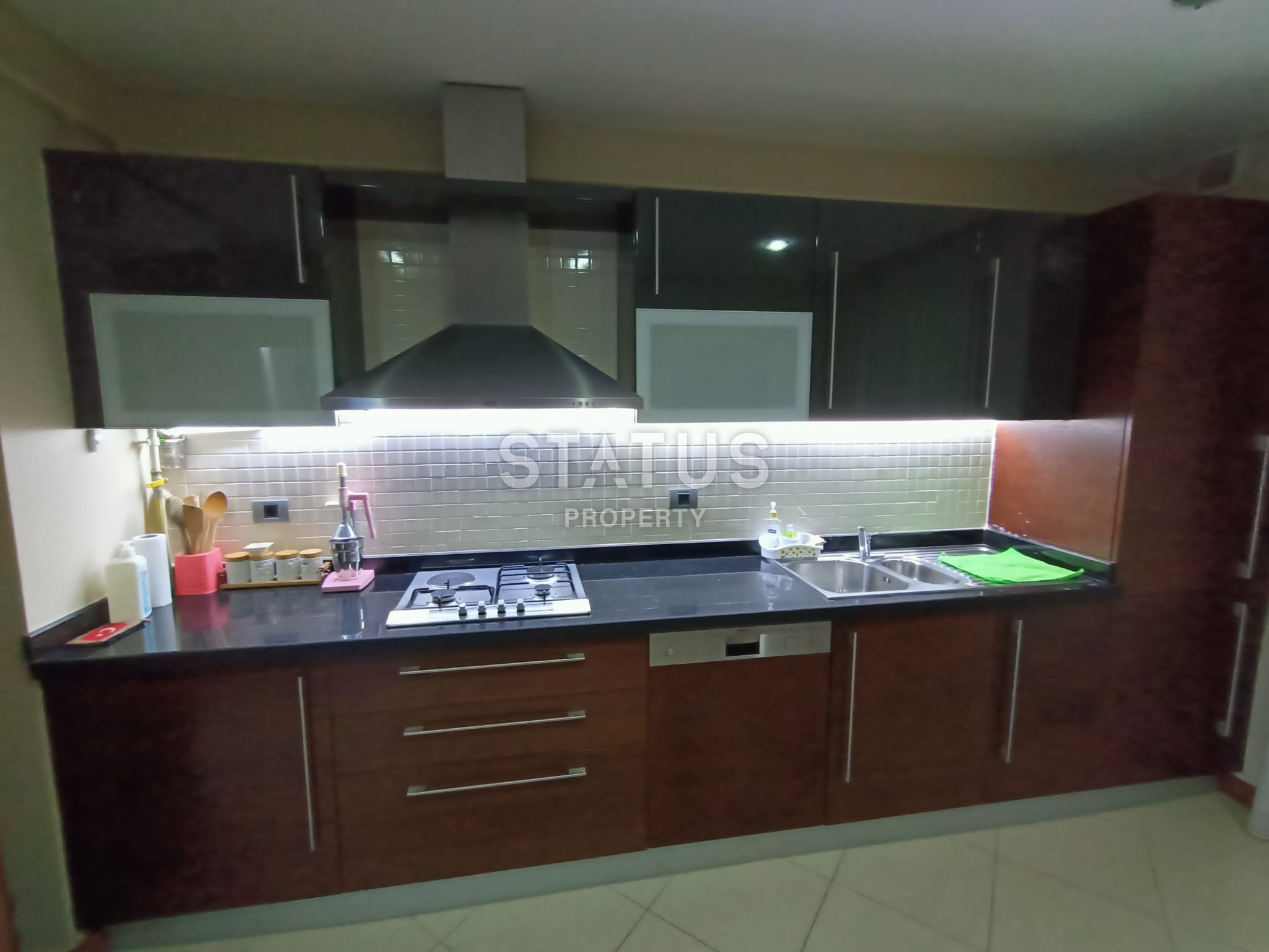 Five-room apartment by the sea in a well-known residential complex in the first coastline in the center of Alanya. 220m2 фото 8