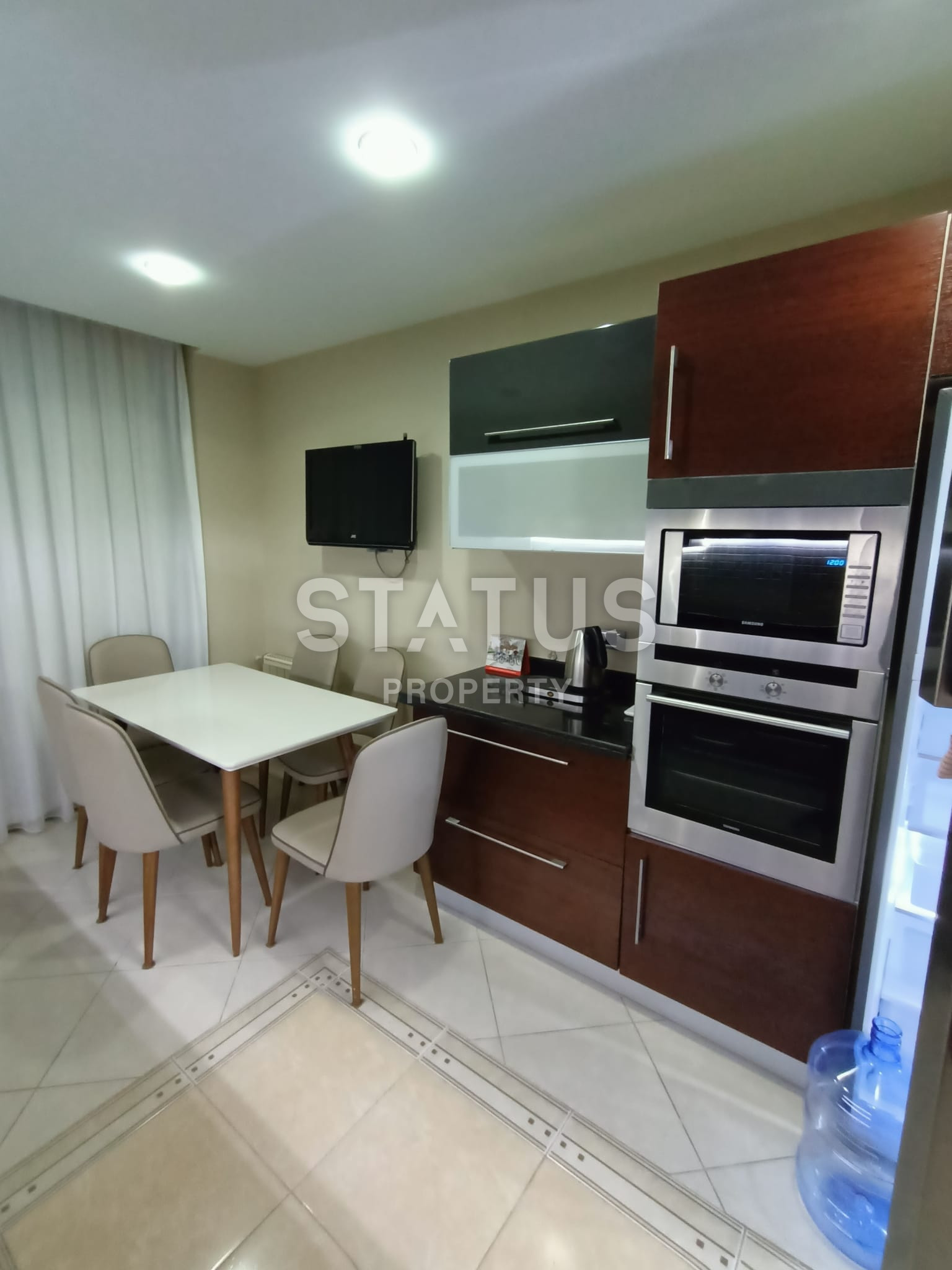 Five-room apartment by the sea in a well-known residential complex in the first coastline in the center of Alanya. 220m2 фото 9