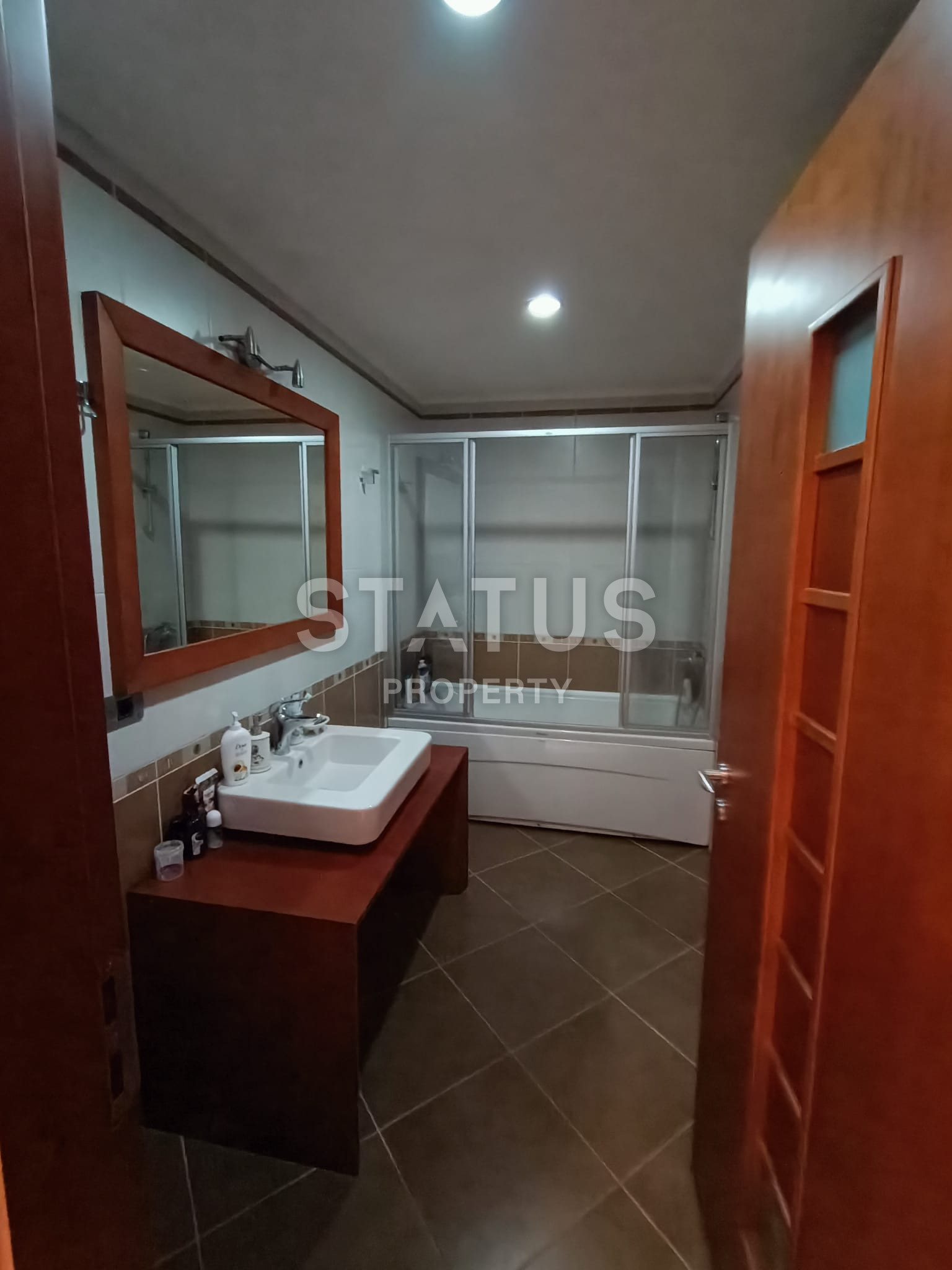 Five-room apartment by the sea in a well-known residential complex in the first coastline in the center of Alanya. 220m2 фото 12