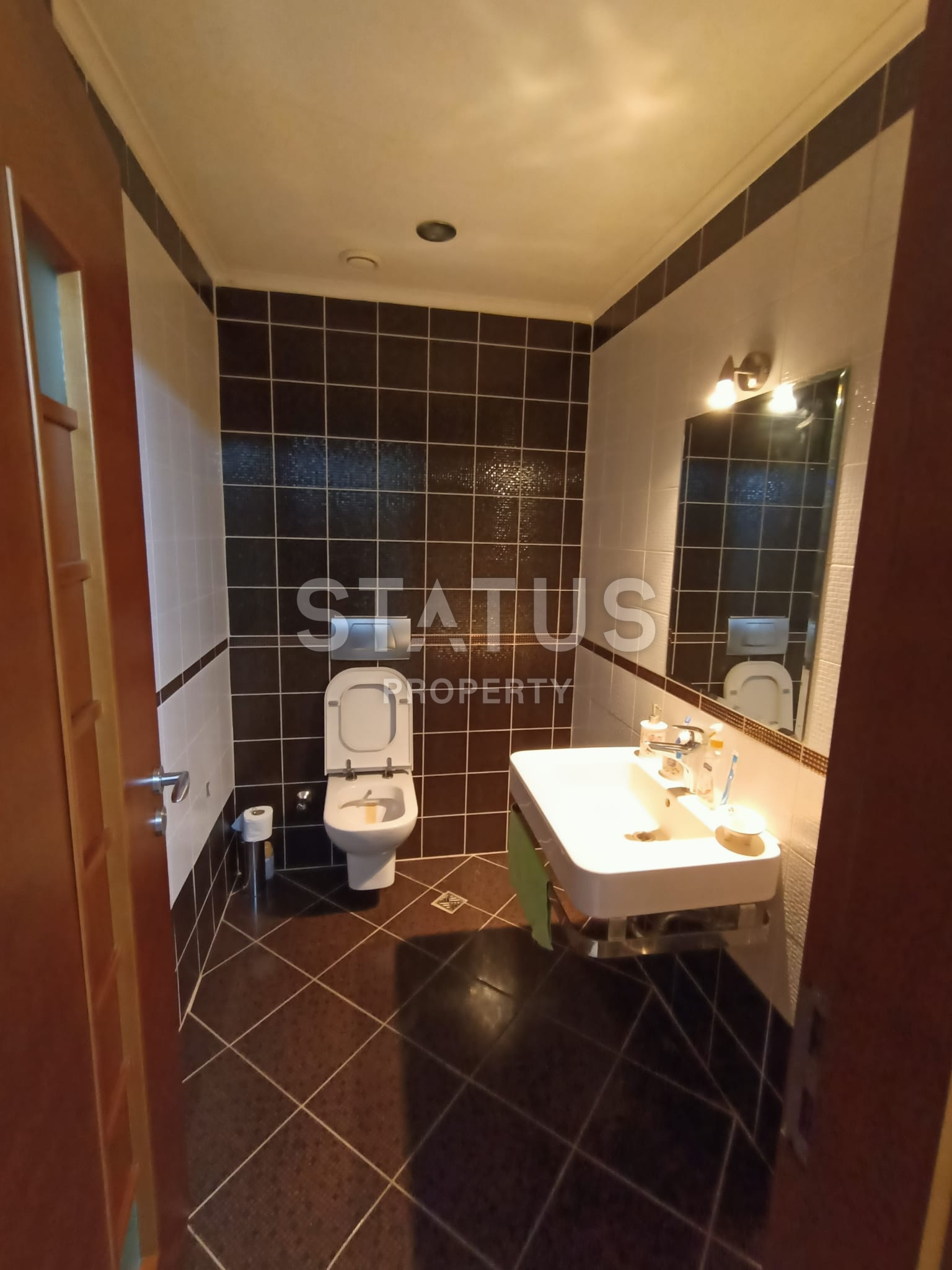 Five-room apartment by the sea in a well-known residential complex in the first coastline in the center of Alanya. 220m2 фото 24