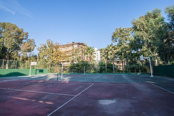 Five-room apartment by the sea in a well-known residential complex in the first coastline in the center of Alanya. 220m2 фото 33