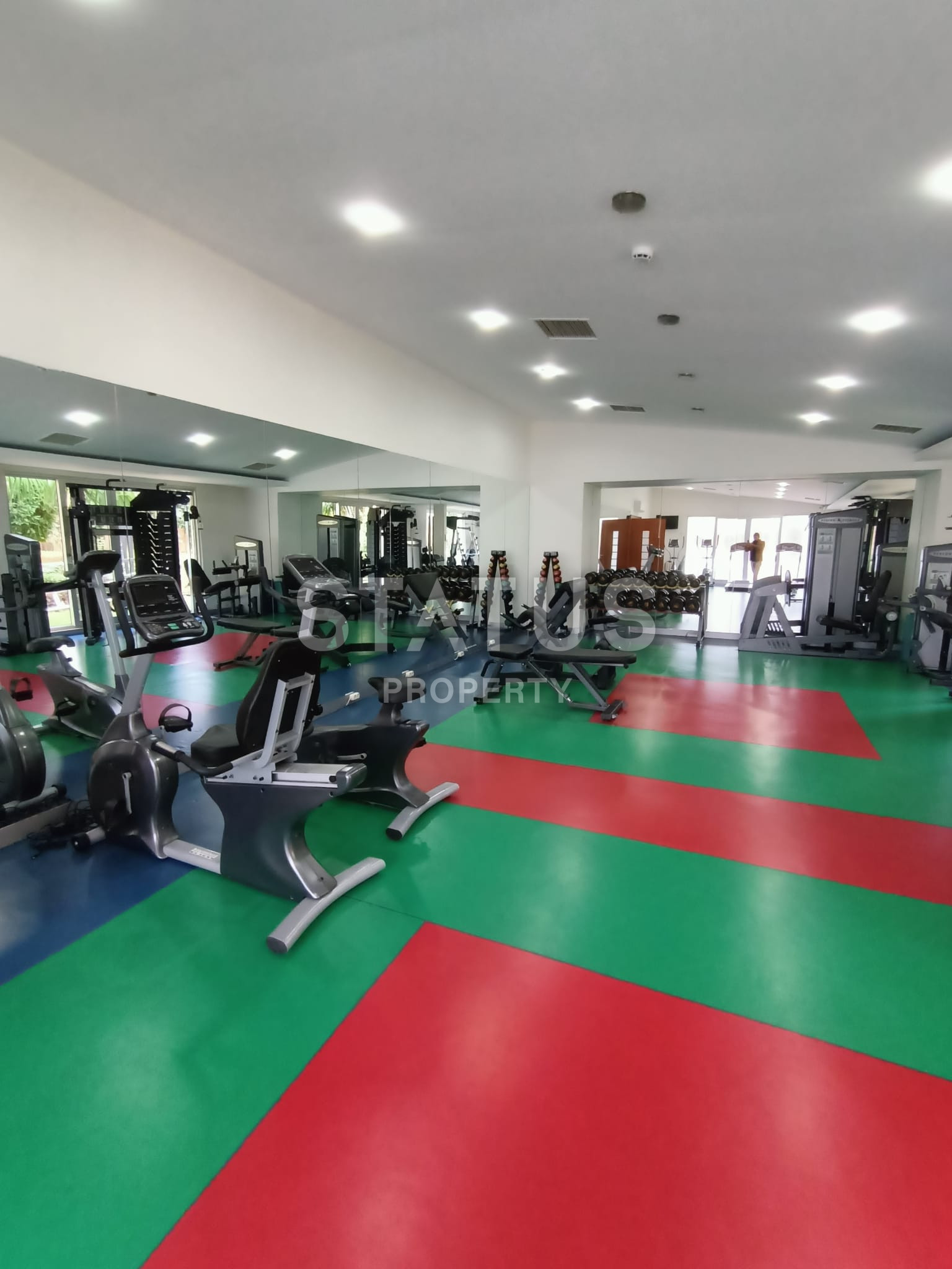 Five-room apartment by the sea in a well-known residential complex in the first coastline in the center of Alanya. 220m2 фото 42