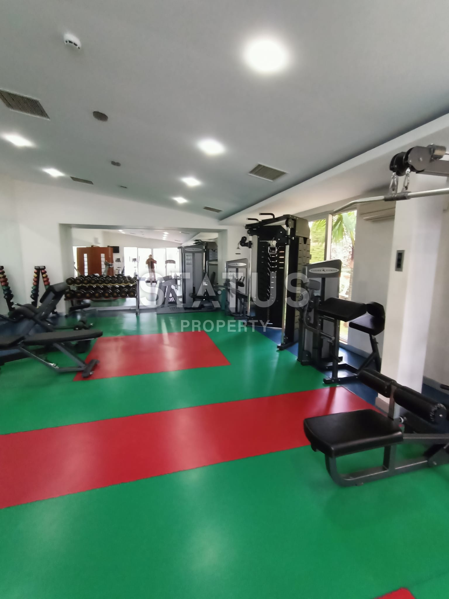 Five-room apartment by the sea in a well-known residential complex in the first coastline in the center of Alanya. 220m2 фото 44