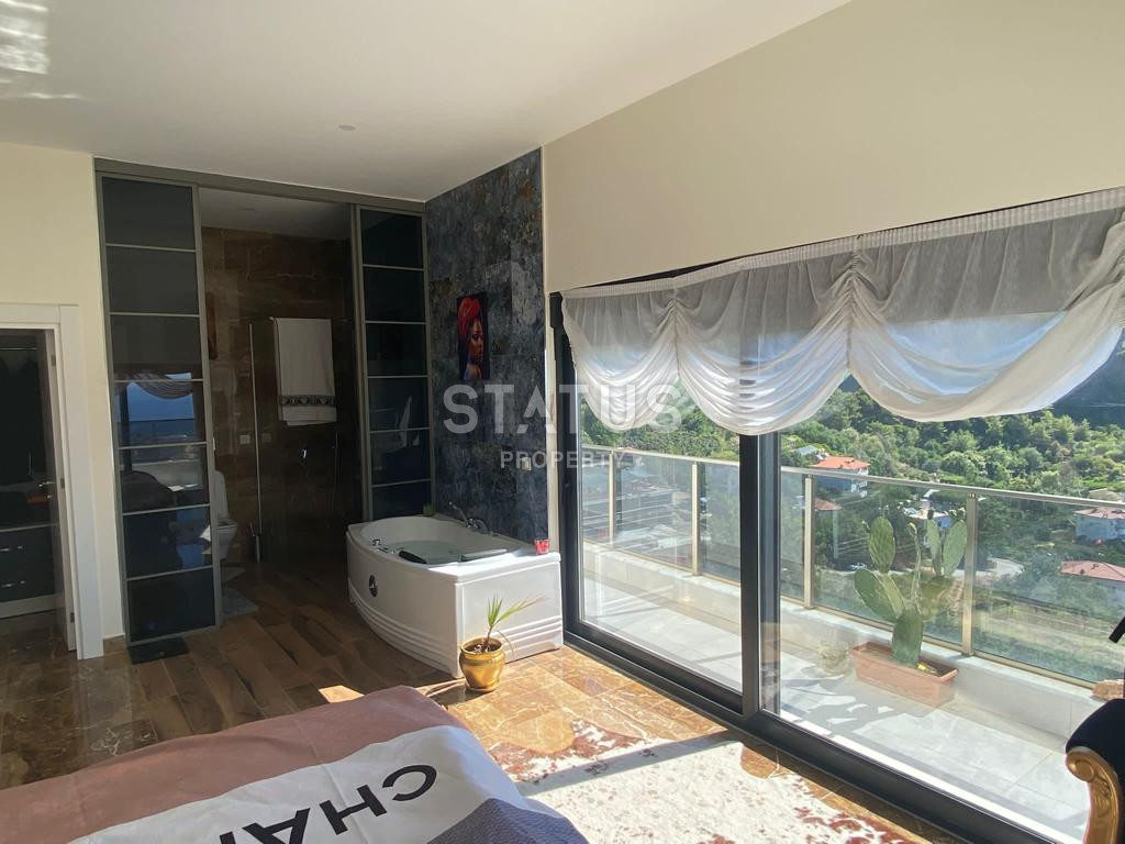 Шикарный пентхаус с видом на море в предгорье в районе Тепе. 225м2 фото 43